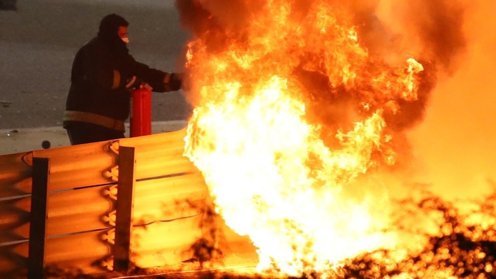 نجا غروجان من الحادث المرعب في بداية سباق جائزة البحرين الكبرى Reuters