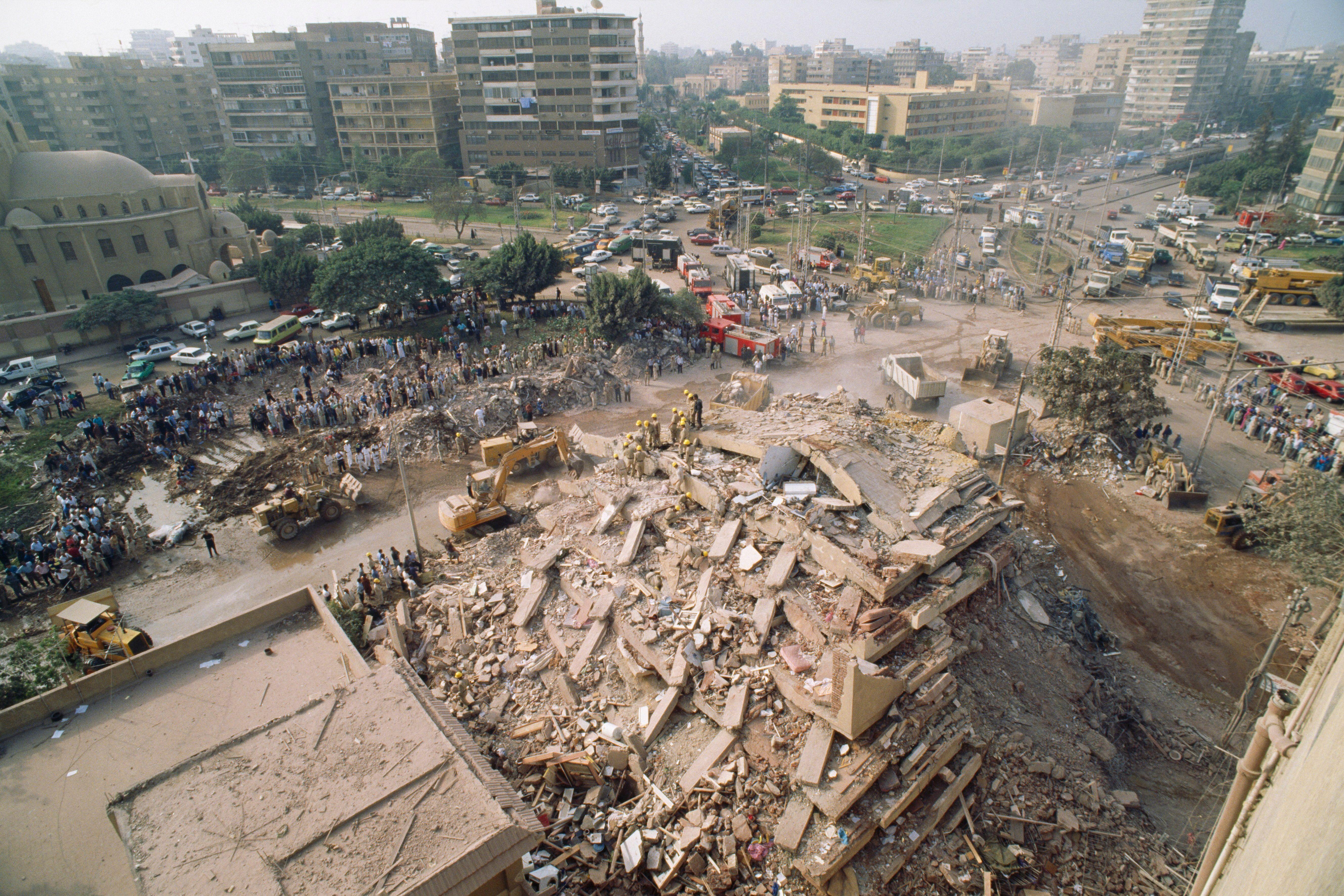 زلزال عام ١٩٩٢ في القاهرة - Getty Images