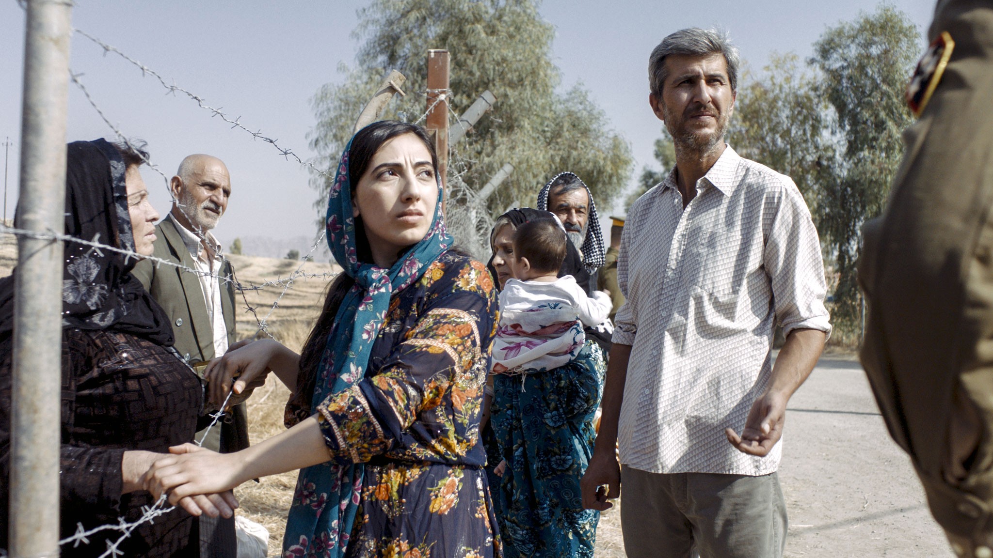 مشهد من فيلم "جيران"