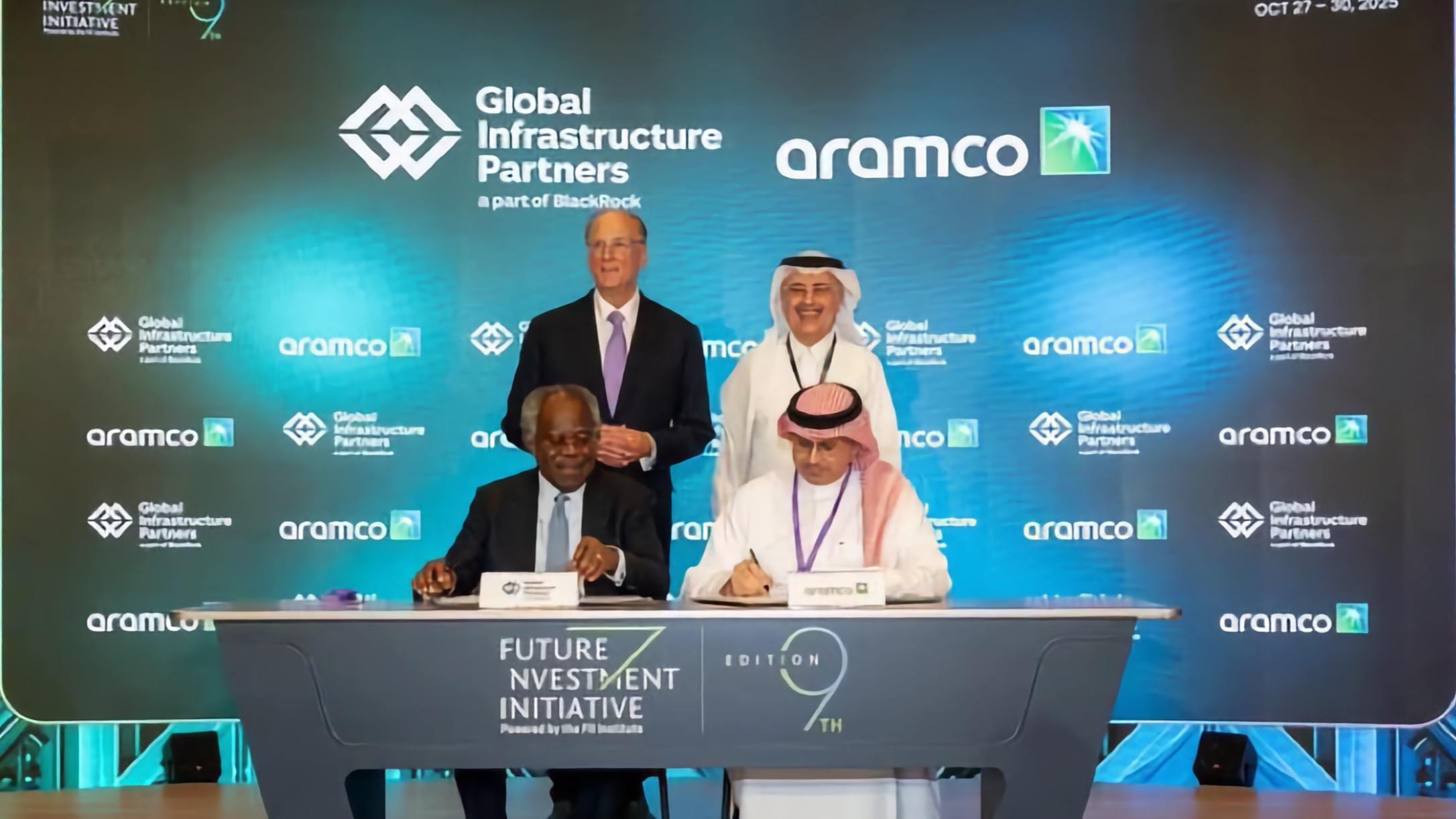 أرامكو تبرم صفقة عملاقة لمشاريع المعالجة والنقل بحقل الجافورة للغاز الطبيعي