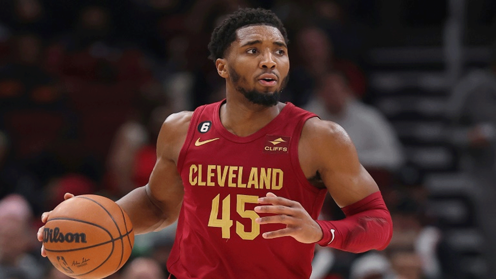 سجل دونوفان ميتشل 71 نقطة في ثامن أعلى رصيد تهديفي في مباراة في الدوري الأميركي لكرة السلة للمحترفين وقاد فريقه كليفلاند كافالييرز للفوز على شيكاغو بولز 145-134 بعد التمديد في 2 كانون الثاني/يناير 2023