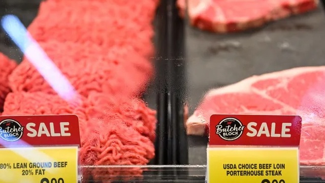 فاة طفل بتسمم غذائي في فرنسا و29 إصابة بسبب اللحوم