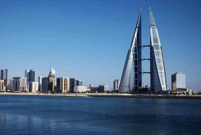 البحرين توقف إصدار تأشيرات دخول للقطريين