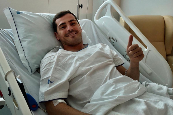 إيكر كاسياس أدخل المستشفى بسبب أزمة قلبية وحاله مستقرة