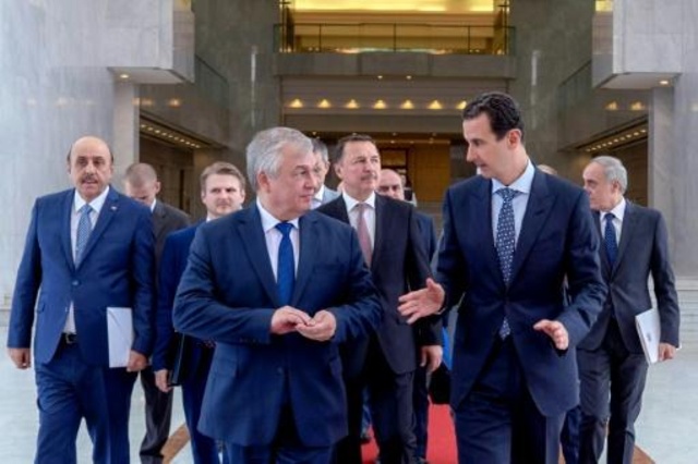 الرئيس السوري والكسندر لافرنتييف المبعوث الخاص للرئيس الروسي لسوريا في دمشق (سانا)