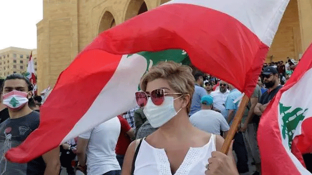 الكمامة باتت رفيقاً دائماً للبنانيين حتى في التظاهرات