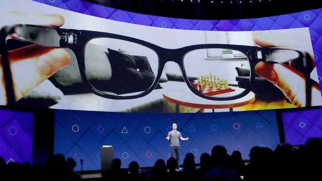 نظارات فيسبوك الذكية تؤمن بيانات ورسوماً عن الواقع المحيط بها