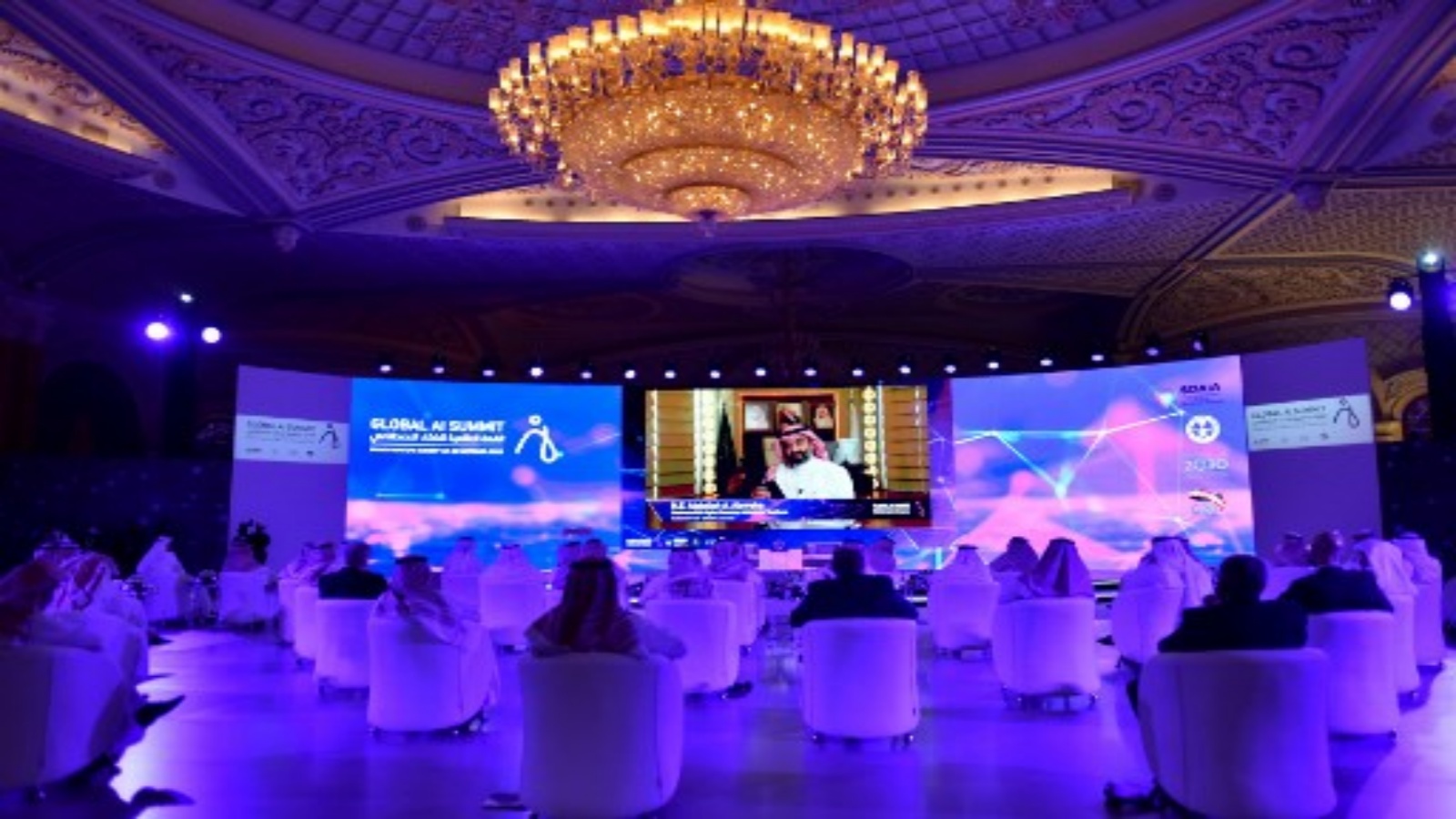 ضيوف القمة العالمية للذكاء الاصطناعي 2020 (الذكاء الاصطناعي) في العاصمة السعودية الرياض في 21 أكتوبر 2020. وتجمع القمة التي تنظمها الهيئة السعودية للبيانات والذكاء الاصطناعي (SDAIA) والأمانة السعودية لمجموعة العشرين كجزء من برنامج المؤتمرات الدولية. أصحاب المصلحة من القطاع العام والأوساط الأكاديمية والقطاع الخاص ، بما في ذلك شركات التكنولوجيا والمستثمرين ورجال الأعمال والشركات الناشئة لتشكيل مستقبل الذكاء الاصطناعي (AI)