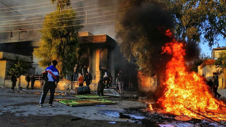 حرق مقرات الاحزاب في محافظة السليمانية العراقية الشمالية