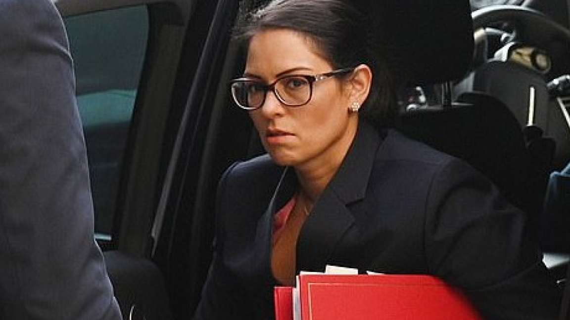 وزيرة الداخلية البريطانية بريتي باتيل