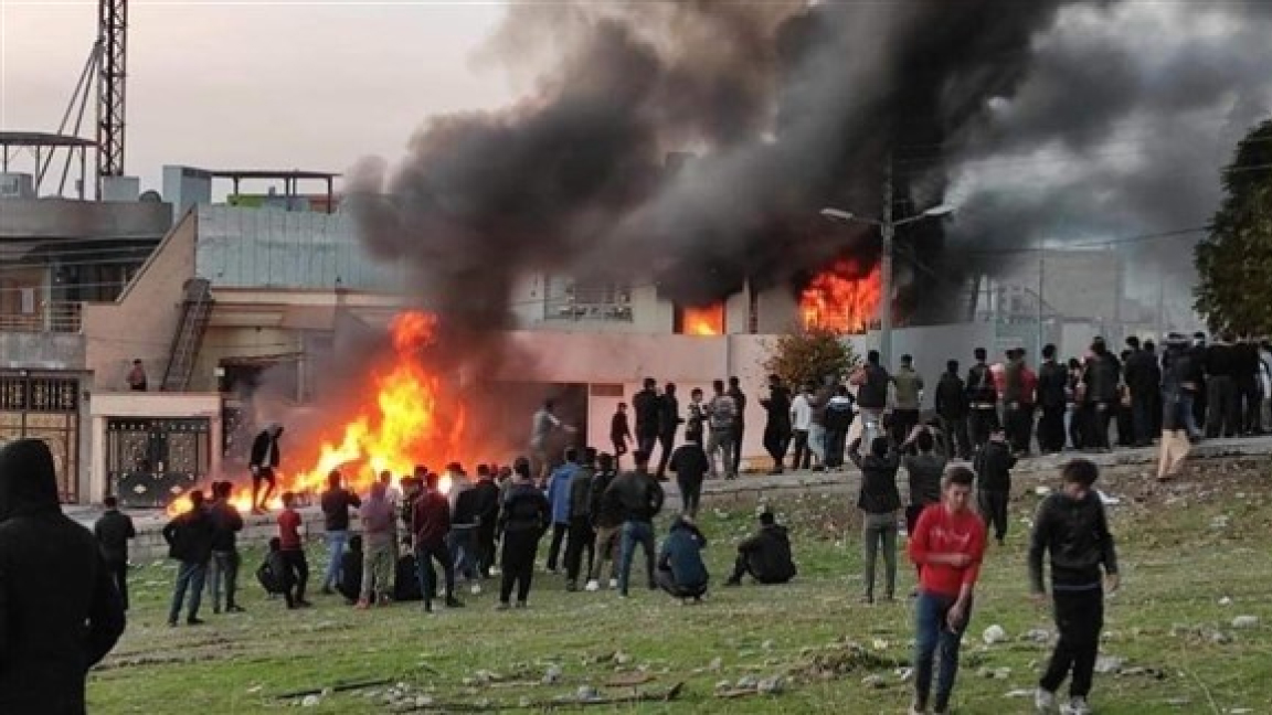 من الاحتجاجات المستعرة في السليمانية