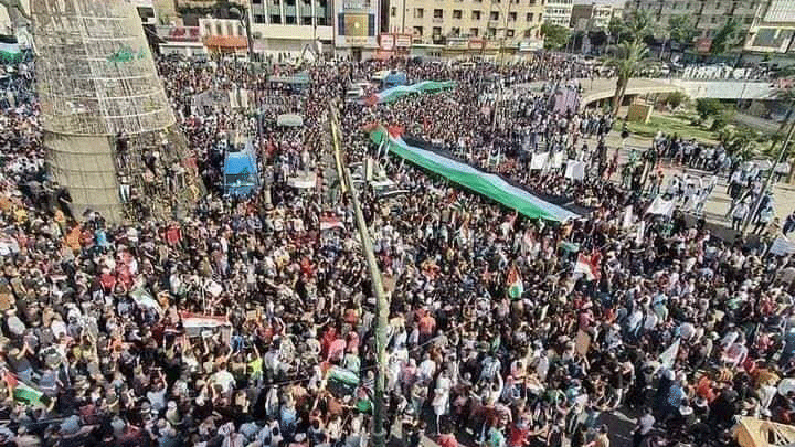حشود من العراقيين وسط بغداد السبت تضامنا مع الشعب الفلطيني -وكالة ناس