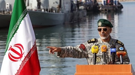 مساعد القائد العام للجيش الايراني الادميرال حبيب الله سياري 