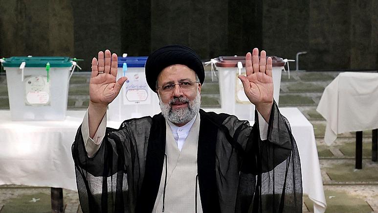الفائز بالرئاسة الإيرانية المتشدد إبراهيم رئيسي