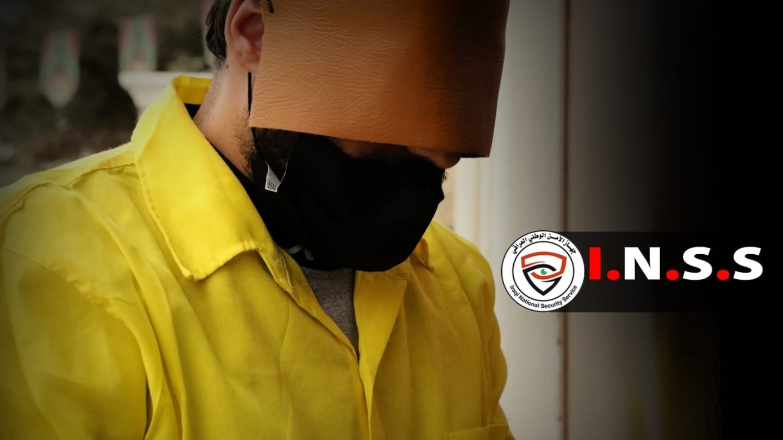 المتهم بالاساءة إلى الرموز الدينية في العراق ودعوته لهدم المراقد لدى اعتقاله مساء الاثنين 11 أبريل 2022 (جهاز الأمن العراقي)