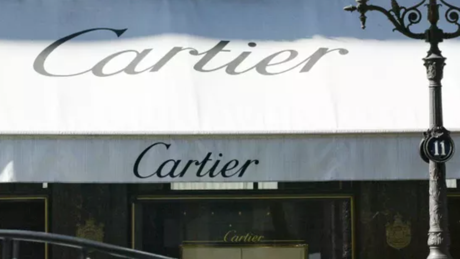 أحد متاجر Cartier