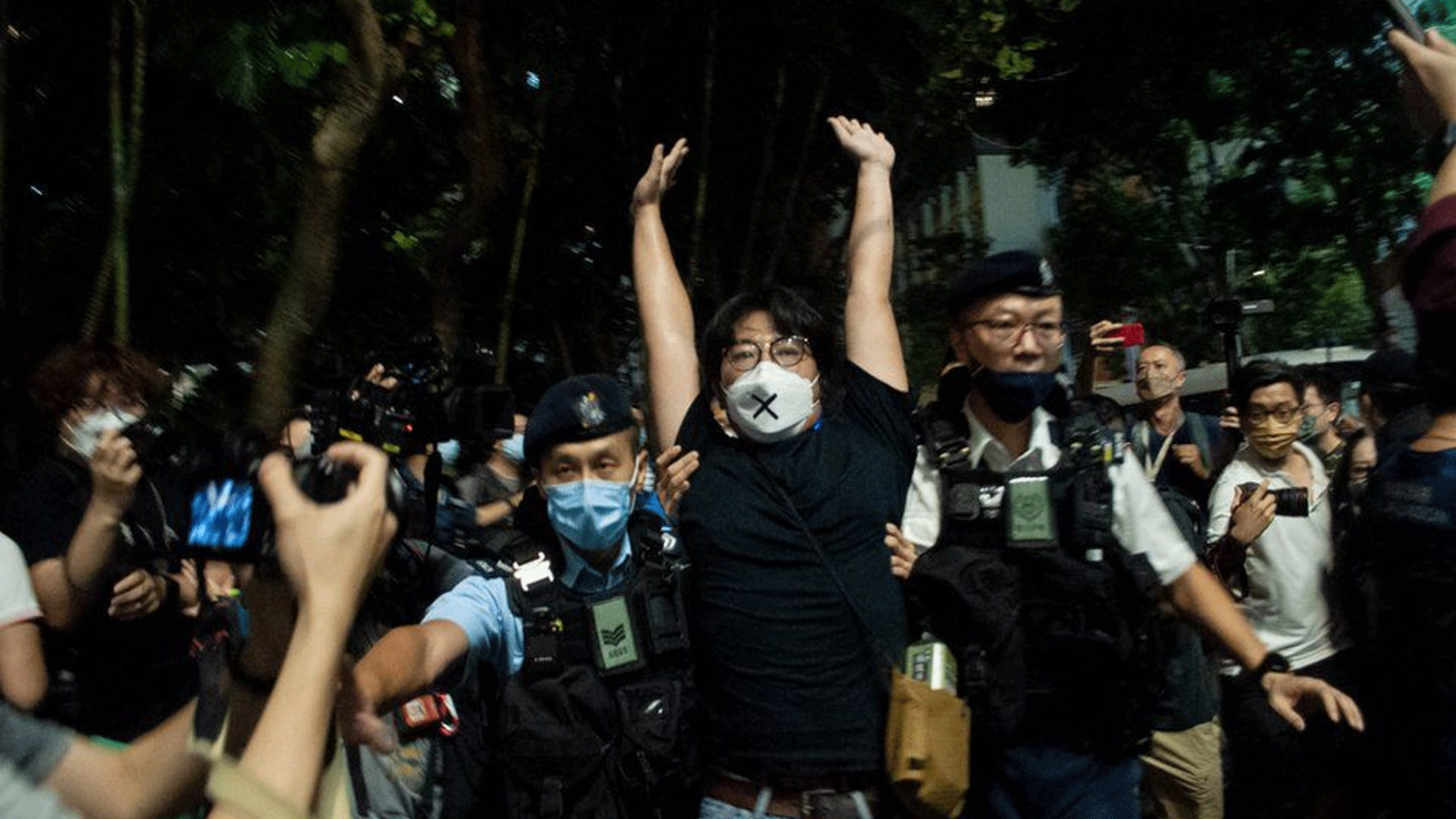 كان هناك وجود مكثف للشرطة في هونغ كونغ يوم السبت، مع اعتقال بعض النشطاء من قبل الشرطة