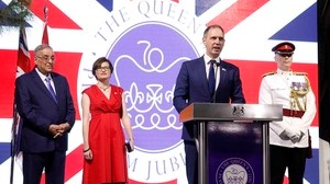 السفير البريطاني في بيروت يلقي كلمة في الاحتفال بيوبيل الملكة 