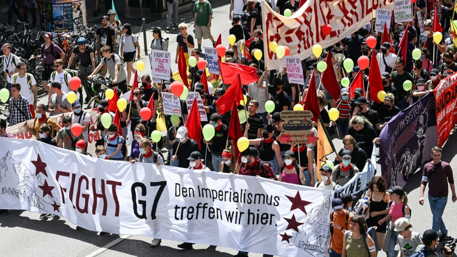آلاف المتظاهرين ضد قمة مجموعة السبع في ألمانيا