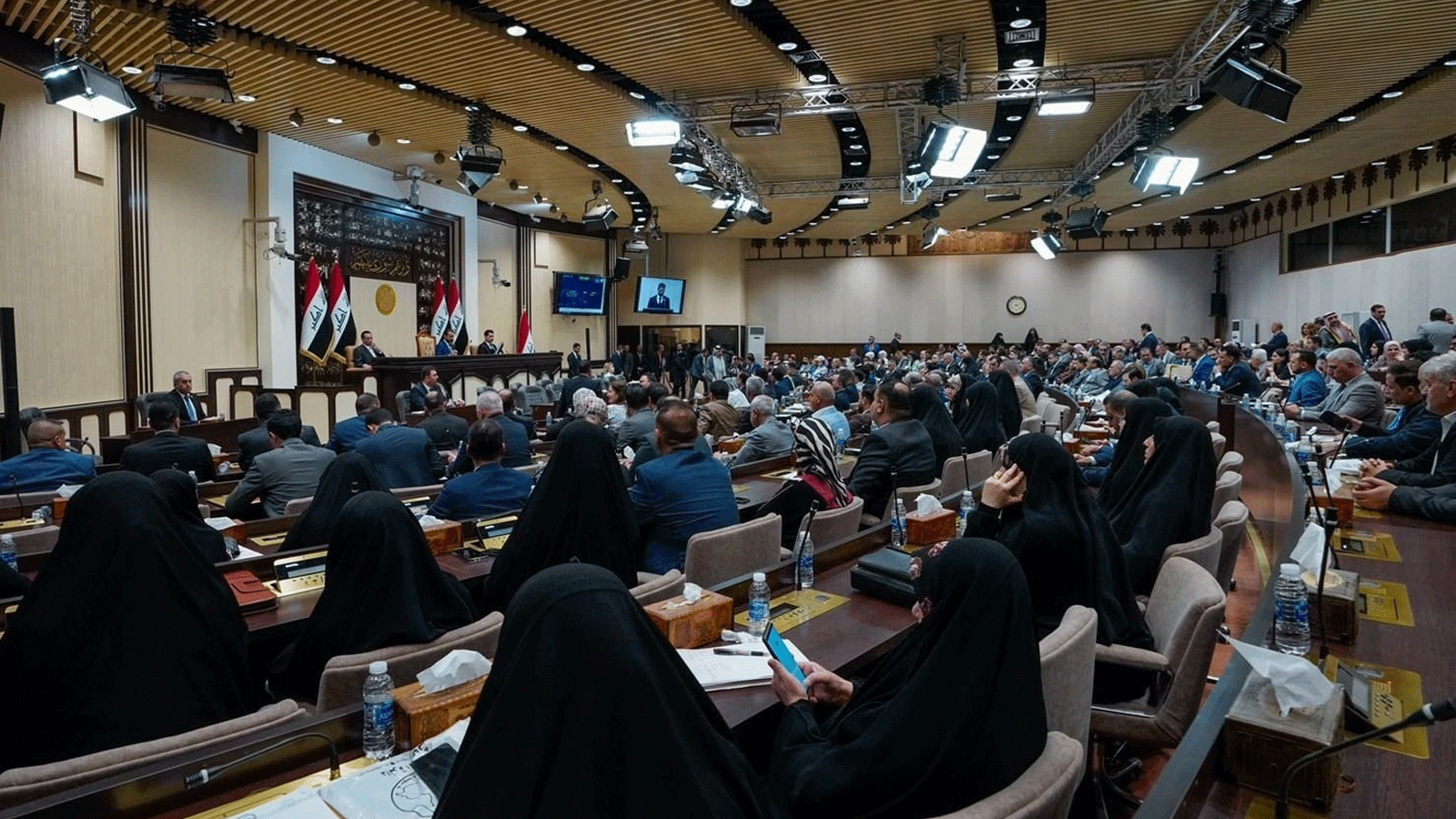 البرلمان العراقي مجتمعاً خلال جلسة انعقاد سابقة في 22 حزيران/ يونيو 2022 (البرلمان)