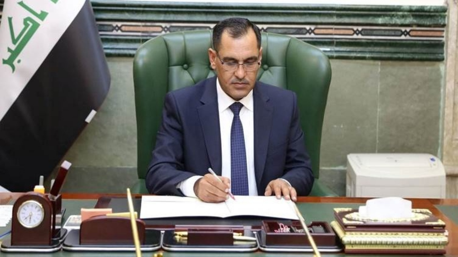 صالح الجبوري وزير الصناعة العراقي السابق قرر القضاء الاحد 21 أغسطس 2022 التحقيق معه لادائه قسم الولاء لرئيس حزبه (فيسبوك)