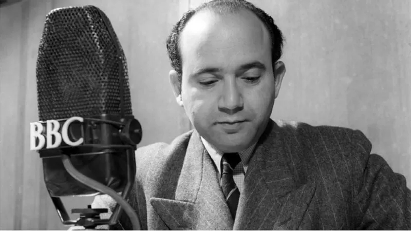 أحمد كمال سرور، أول مذيع يقرأ نشرة في بي بي سي العربية في عام 1938