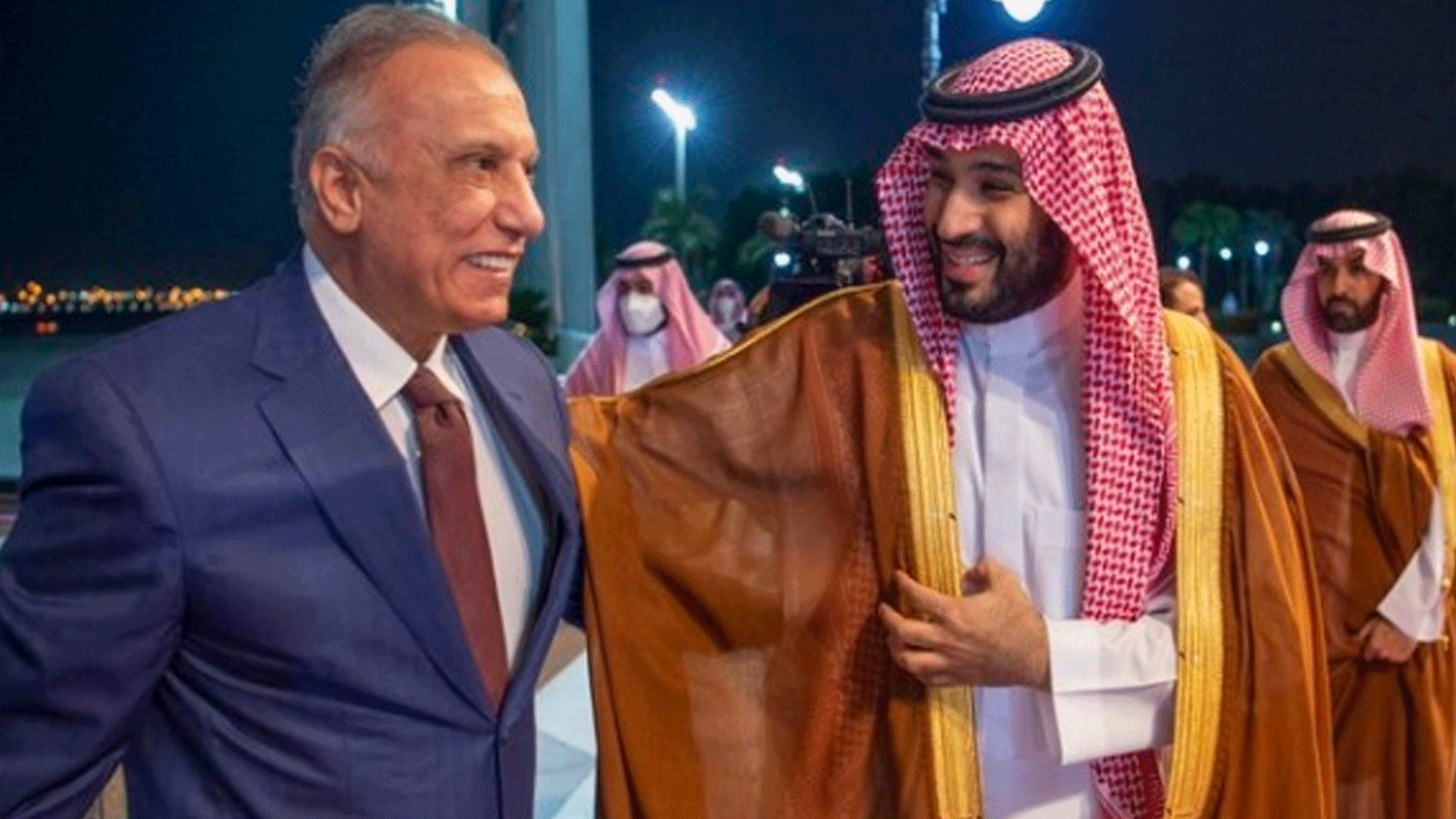 الكاظمي ملتقيًا في جدة مع ولي العهد السعودي الامير محمد بن سلمان. تموز\ يوليو 2022 (مكتبه)