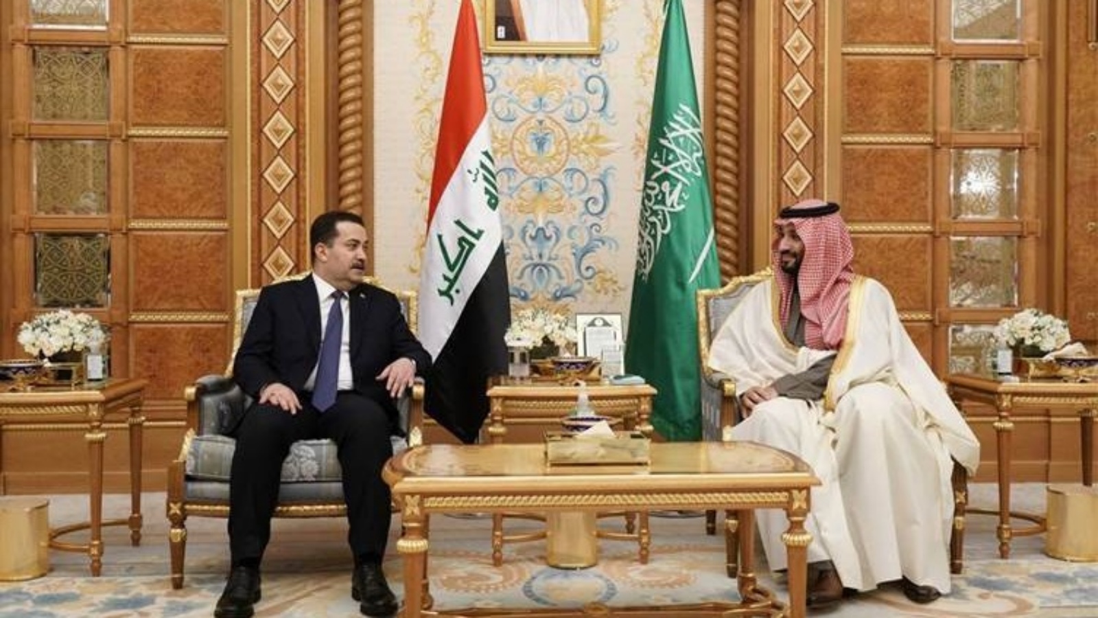 السوداني مجتمعاً مع الأمير محمد بن سلمان خلال القمة العراقية الصينية المنعقد في الرياض في 10 ديسمبر 2022 (مكتبه)