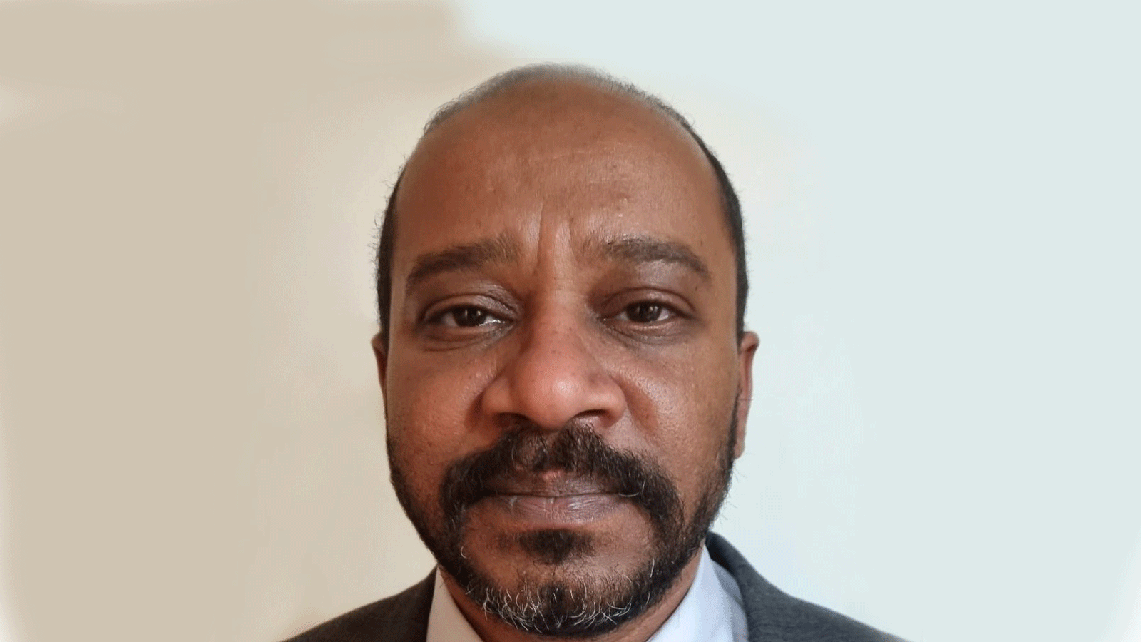 الكاتب والخبير السياسي السوداني معتصم الحارث الضوّي (ايلاف)