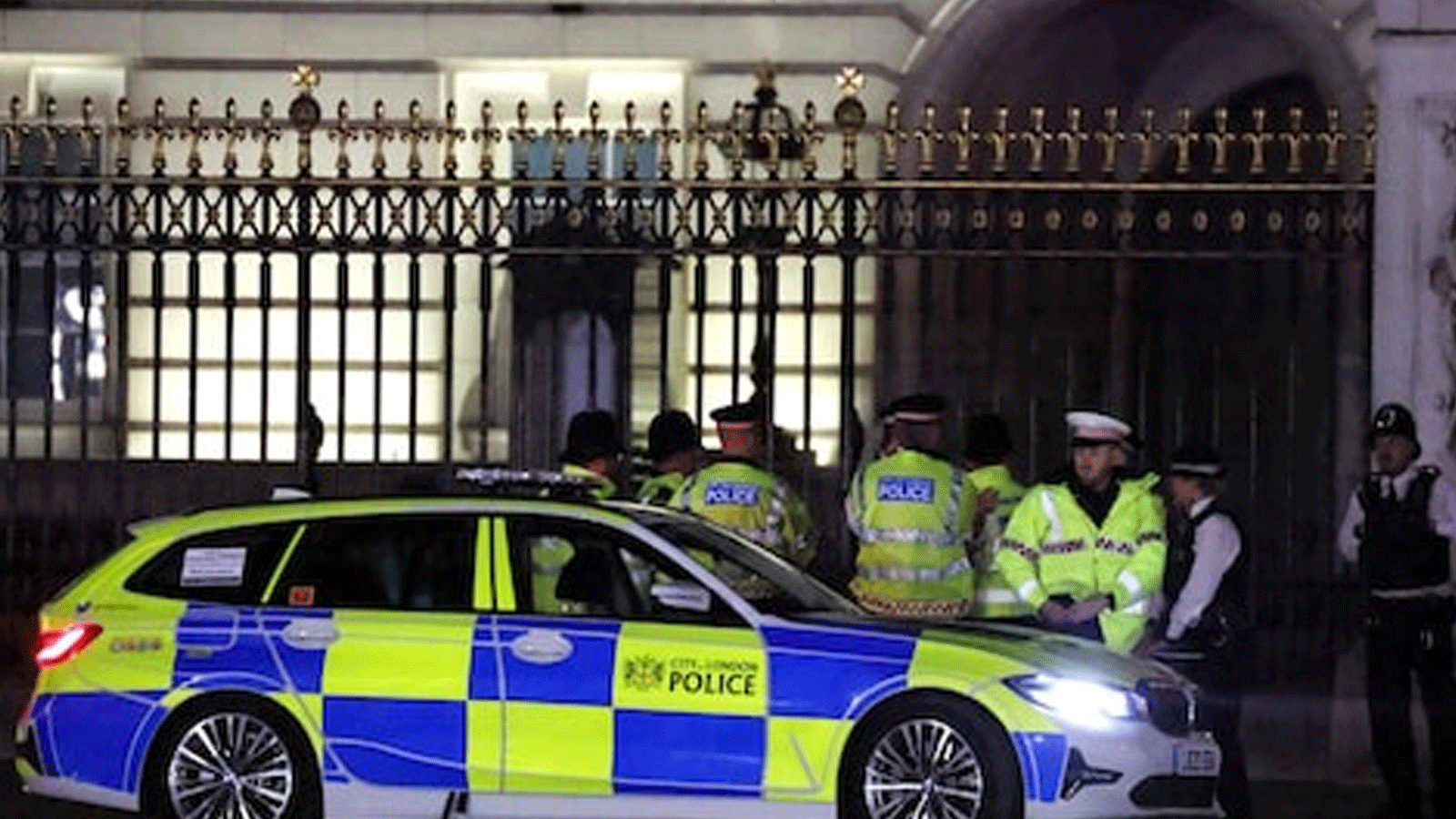 الشرطة استدعيت على الفور لمحاصرة الحادث مساء الثلاثاء في محيط قصر باكنغهام