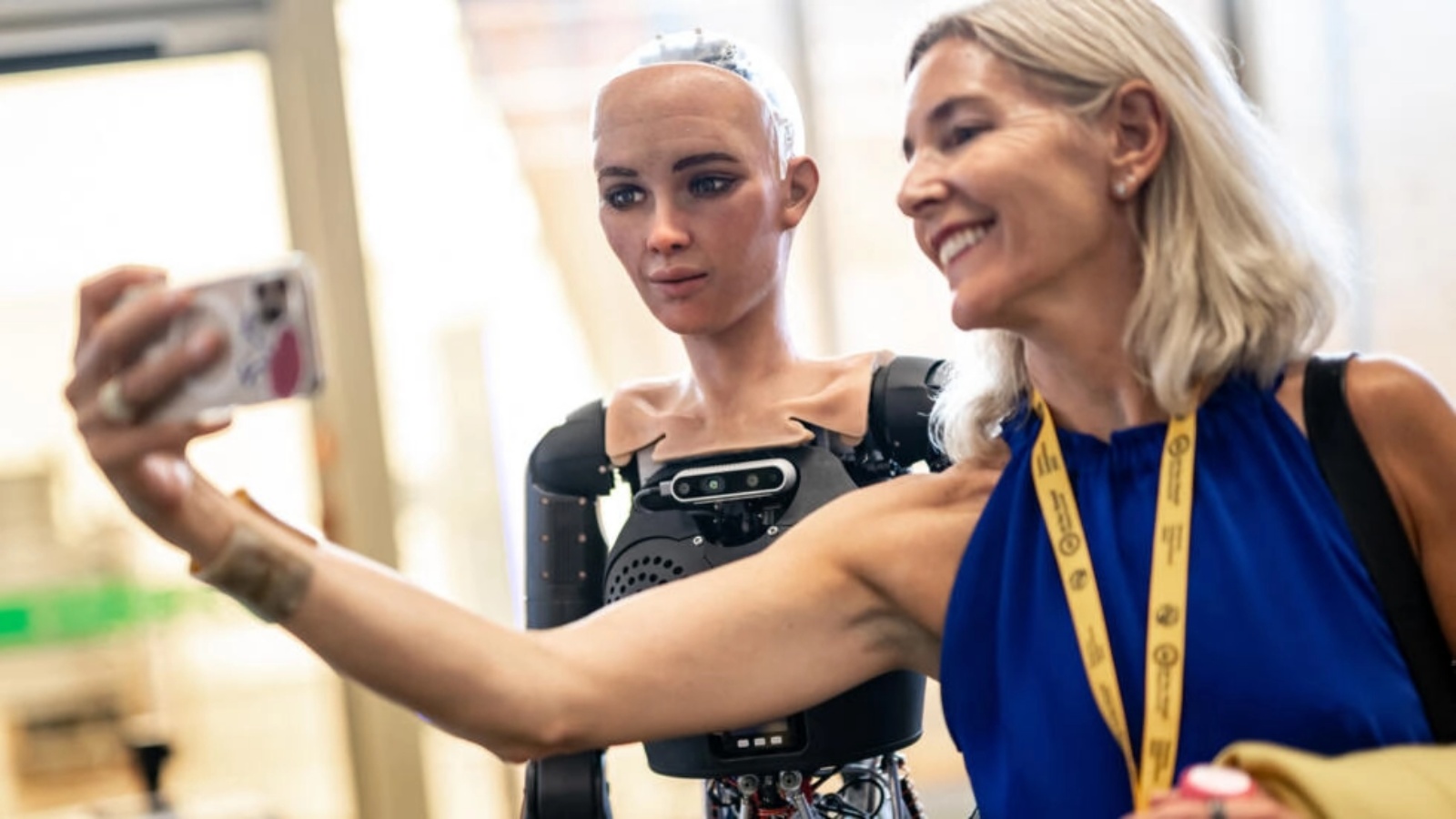 الذكاء الاصطناعي محور مؤتمر في جنيف تشارك فيه روبوتات بأشكال بشرية