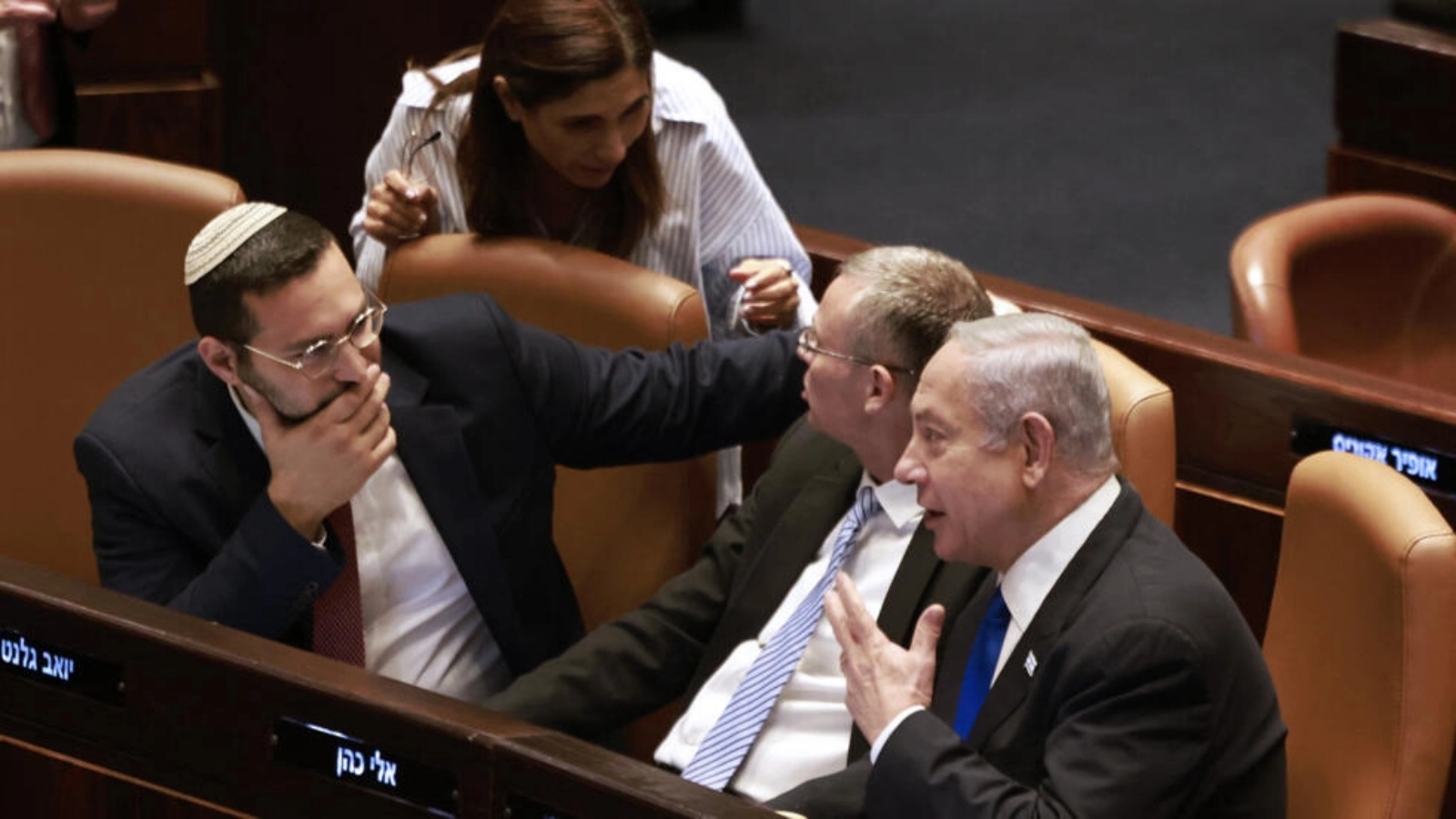 رئيس الوزراء الإسرائيلي بنيامين نتانياهو في الكنيست حيث أقر المشرعون الإسرائيليون الاثنين بندًا رئيسيًا في خطة الاصلاح القضائي 