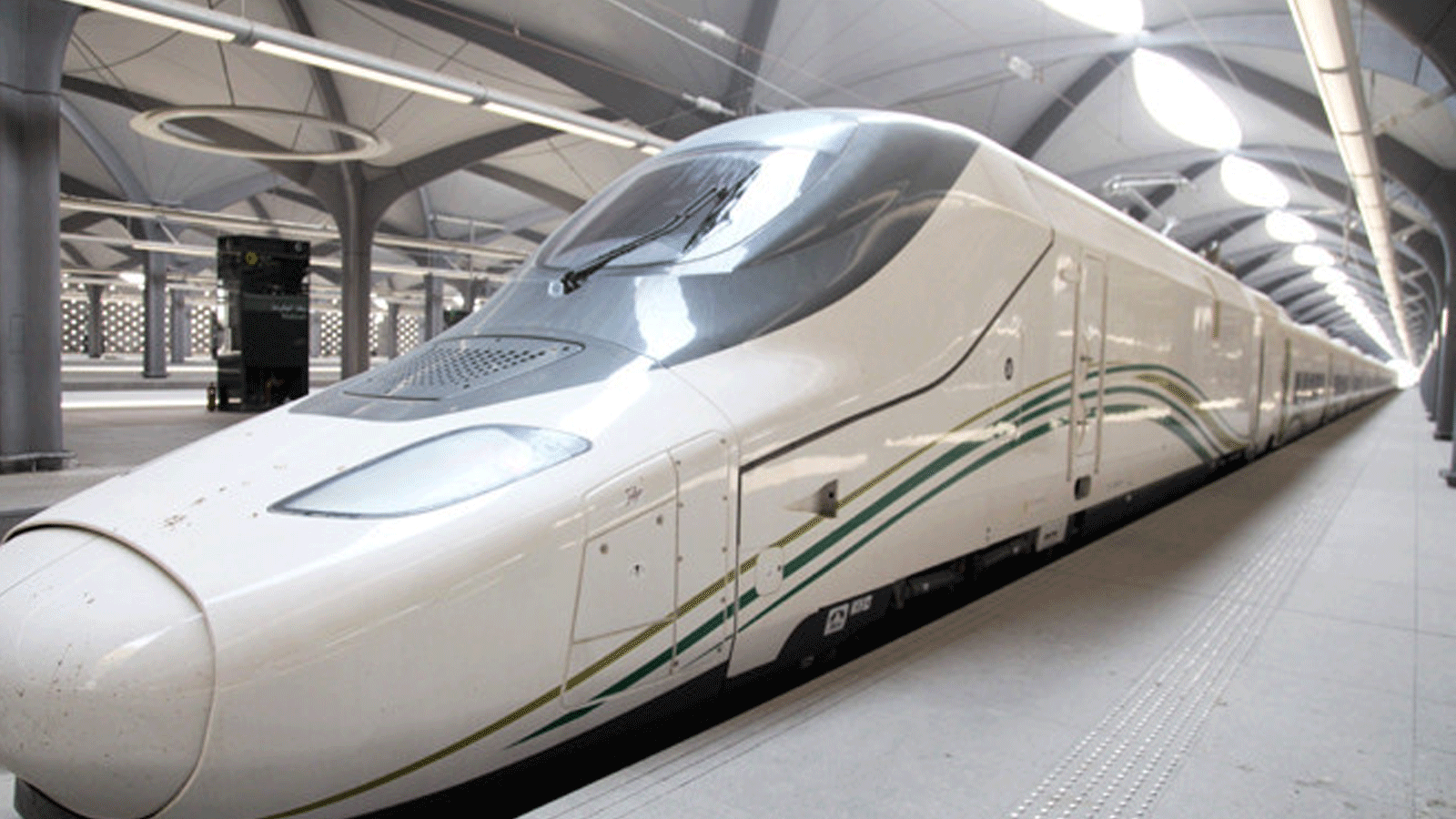 قطار فائق السرعة يقود المواطنين في السعودية(أرشيفية)