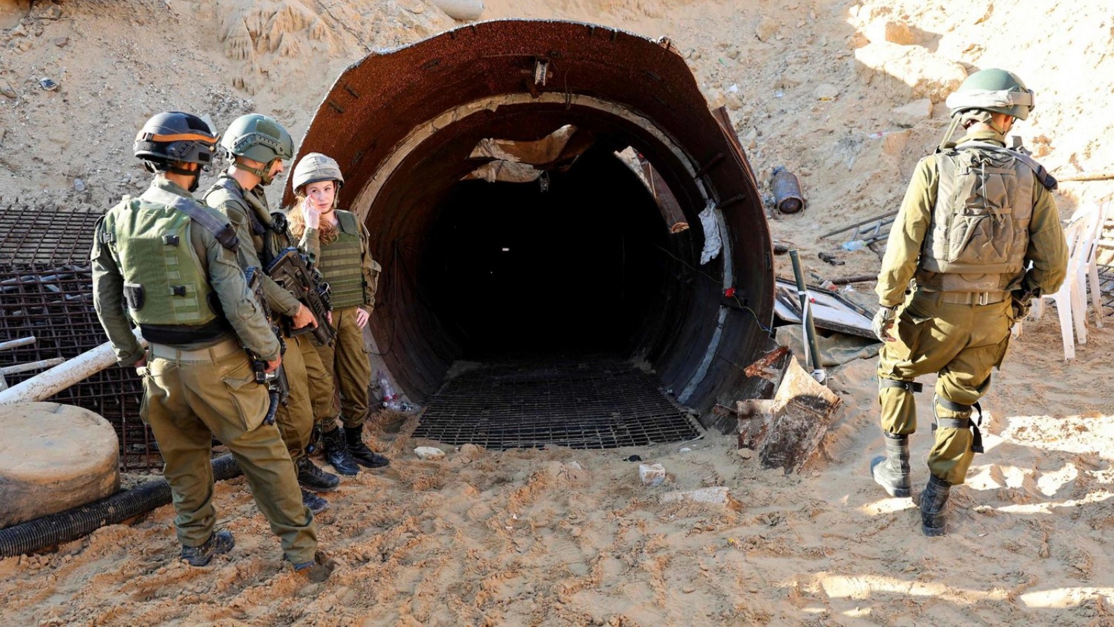 صورة التقطت خلال جولة إعلامية نظمها الجيش الإسرائيلي في 15 ديسمبر لأضخم نفق لـ