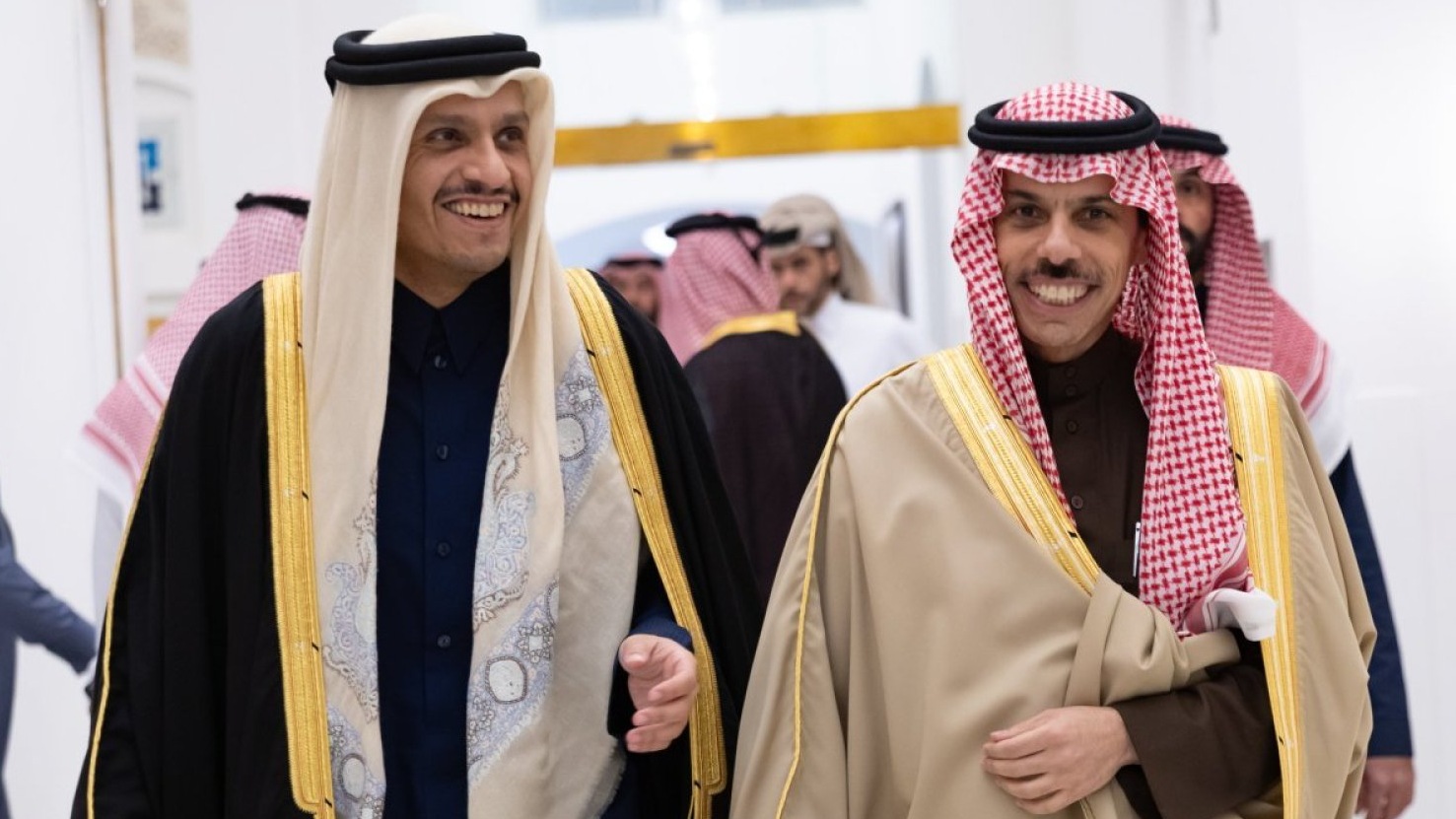 الأمير فيصل بن فرحان والشيخ محمد بن عبد الرحمن قبيل الاجتماع التشاوري في الرياض