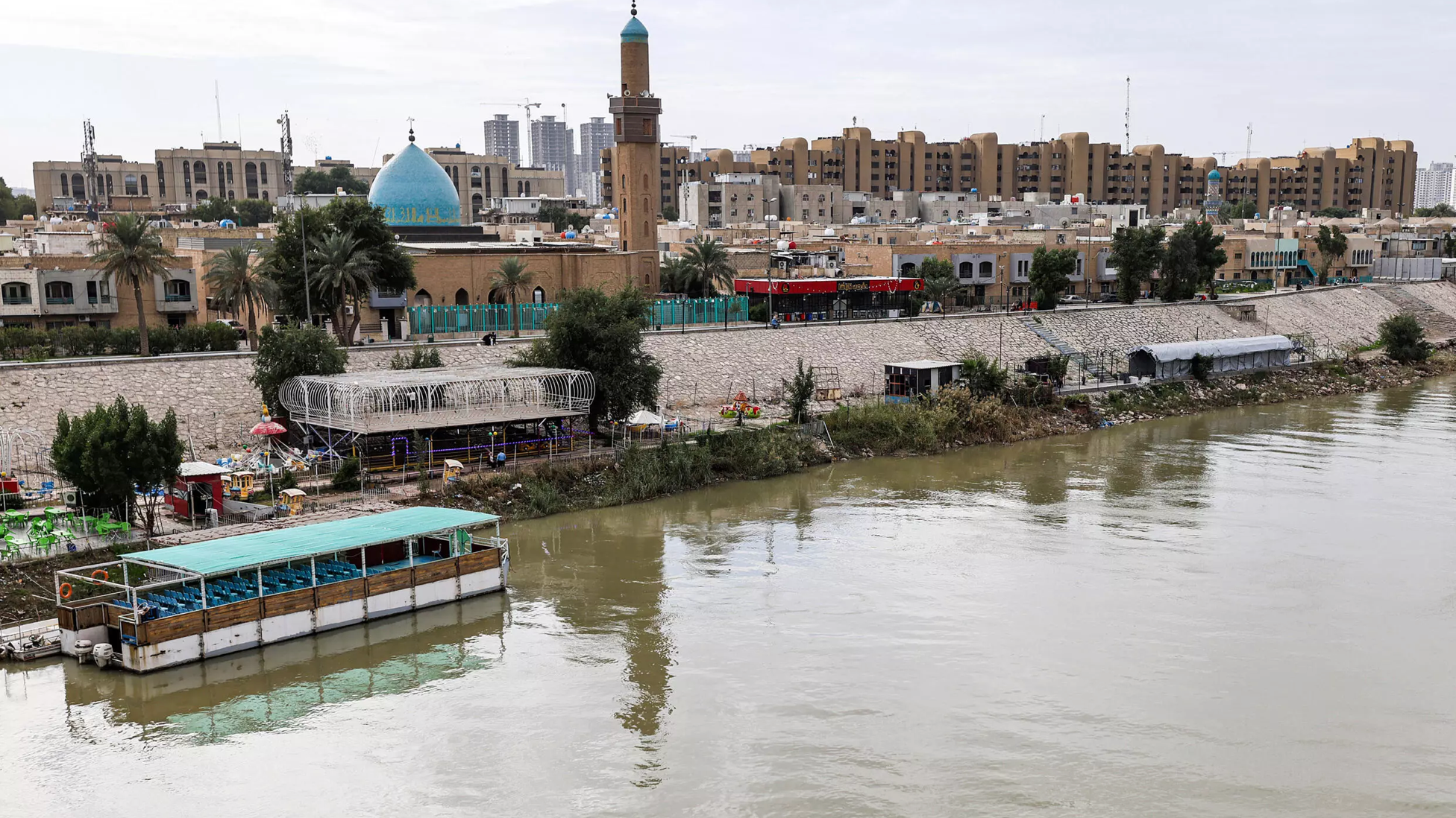 نهر دجلة عند مروره في بغداد