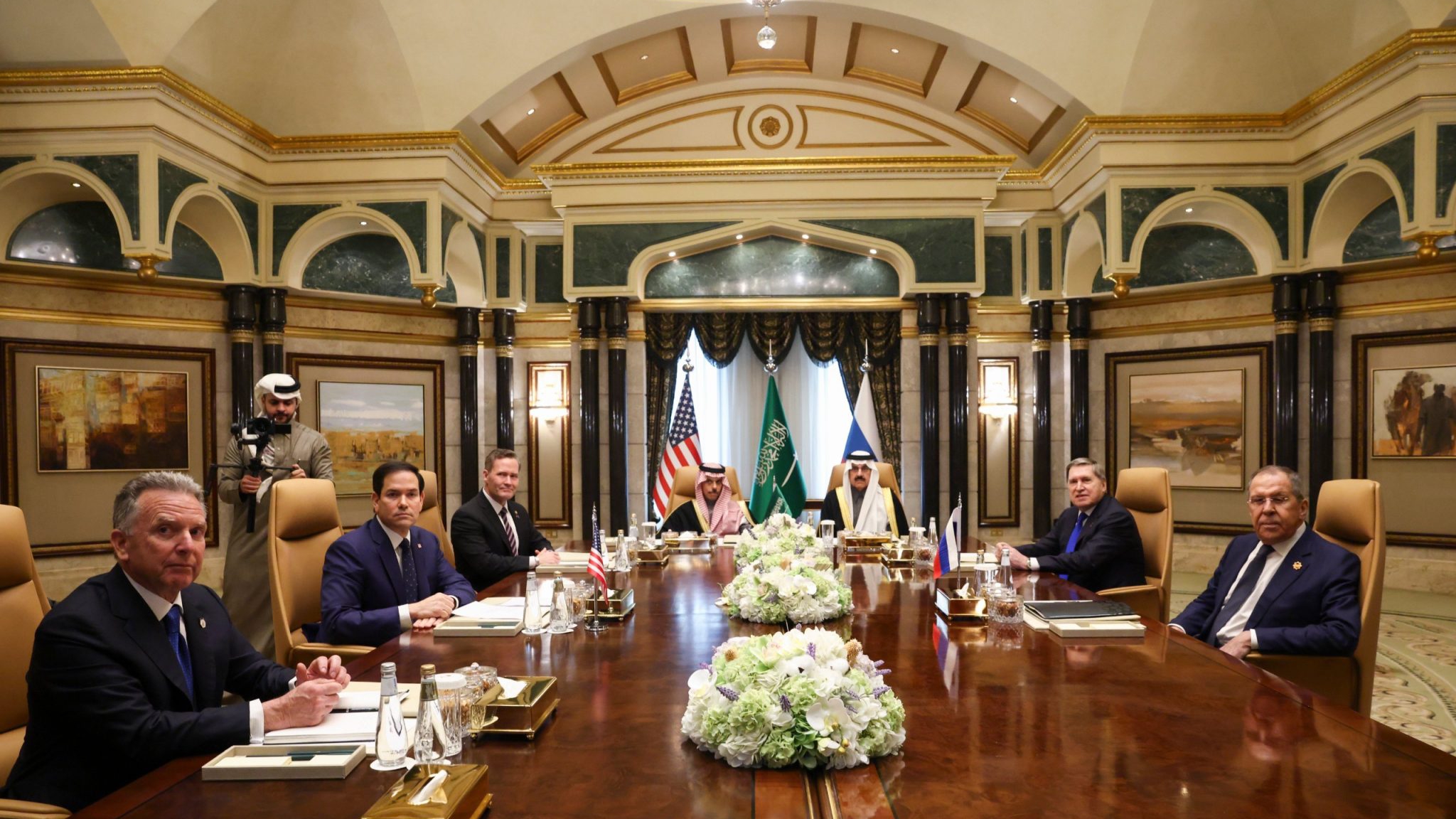 قصر الدرعية التاريخي يحتضن لقاء تاريخيا 