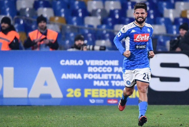 مهاجم نابولي لورنتسو اينسيني يحتفل بالتسجيل في مرمى يوفنتوس خلال مباراة في الدوري الايطالي، نابولي في 26 كانون الثاني/يناير 2020.