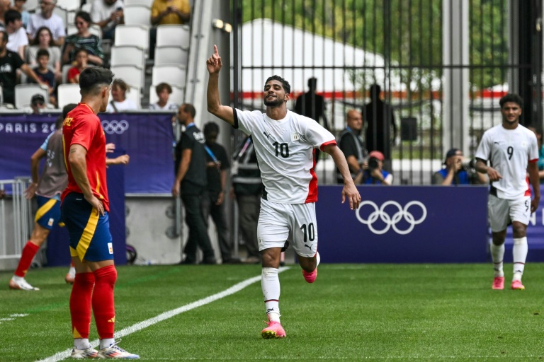 لاعب المنتخب المصري احمد عادل يحتفل بثنائيته في مرمى اسبانيا (2-1) في الجولة الثالثة الاخيرة من دور المجموعات في بوردو في مسابقة كرة القدم ضمن دورة الالعاب الاولمبية في 30 تموز/يوليو 2024