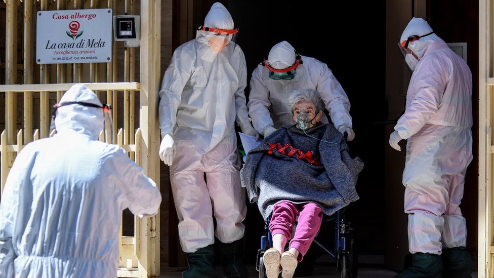 فيروس كورونا: دور الرعاية في أوروبا تعاني وسط تزايد الوفيات