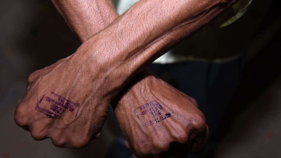 فيروس كورونا: تمييز ضد العائلات الخاضعة للحجر الصحي المنزلي بالهند
