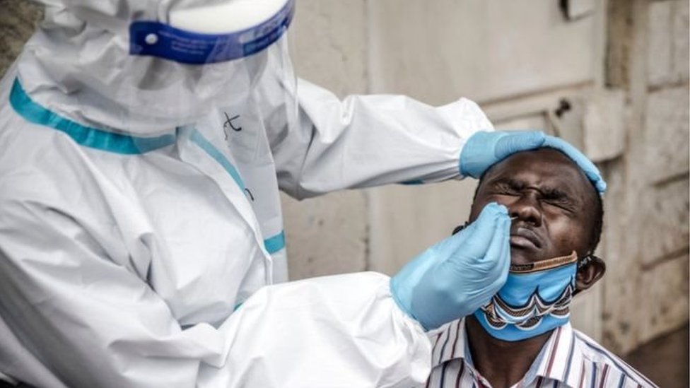 فيروس كورونا: الصحة العالمية تحذر من وقوع 190 ألف وفاة في أفريقيا بسبب الوباء