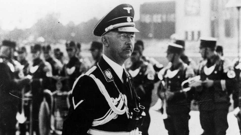 هاينريش هيملر: قصة الختم الألماني المزوّر الذي أوقع بأحد أبرز قادة النازية