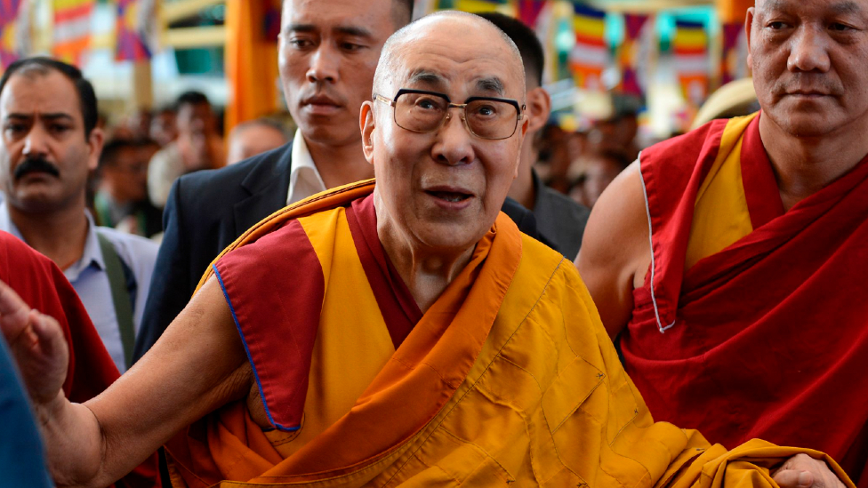 الدالاي لاما: سبعة مليارات إنسان بحاجة 