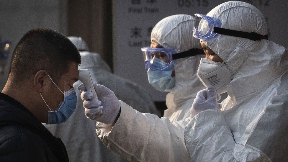 فيروس كورونا: الصين تفرض إغلاقا عاما على نحو 400 ألف شخص في هوبي بعد انتشار الوباء قرب بكين