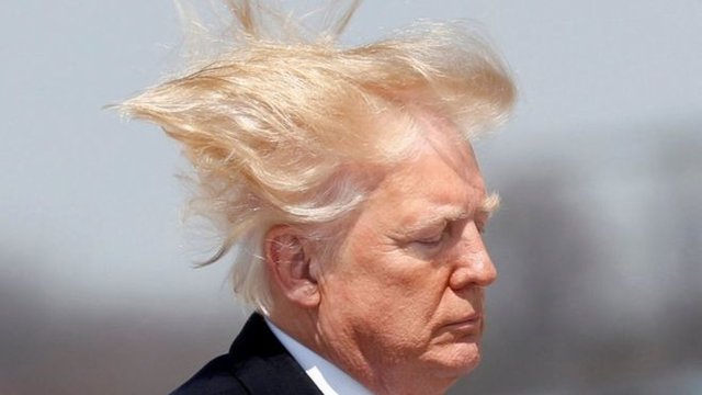 قال ترامب إن شعره يجب أن يبدو في 