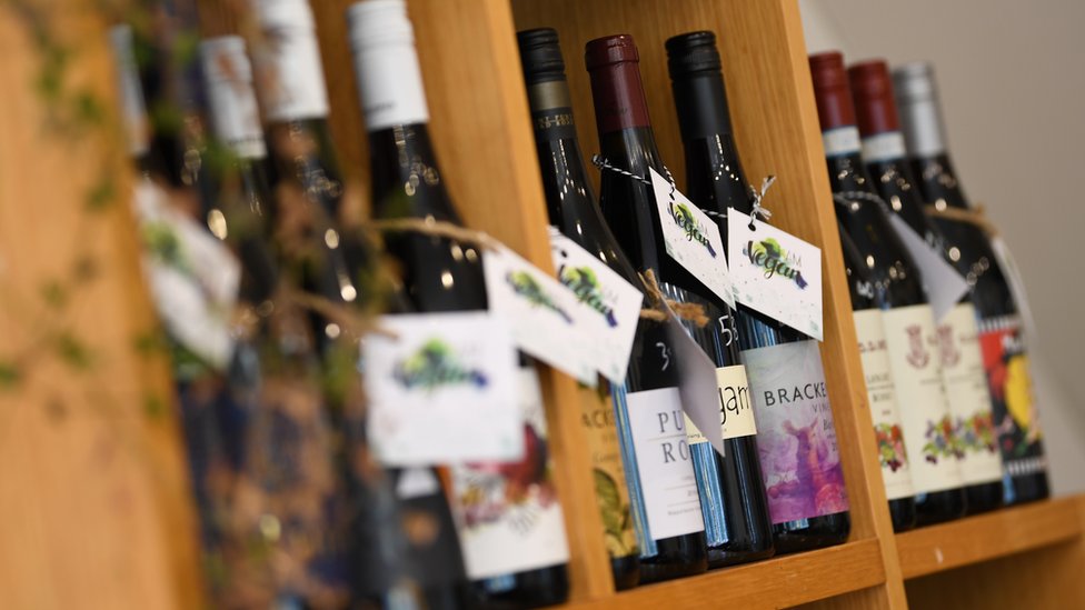 تعد الصين أكبر سوق في العالم للنبيذ الأسترالي EPA