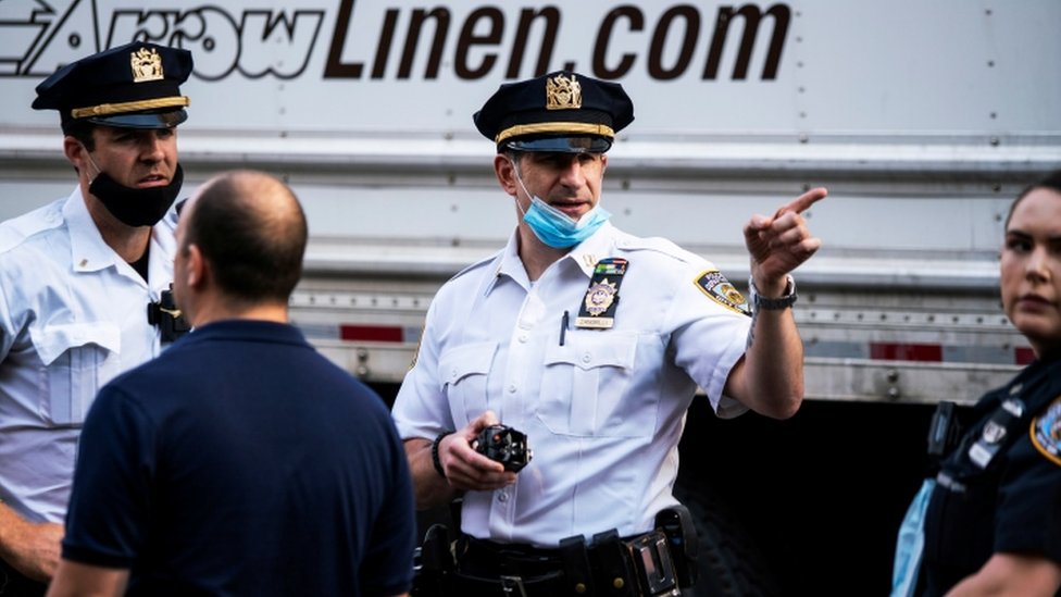 شرطة نيويورك وجدت الناس يفرون في كل اتجاه Reuters