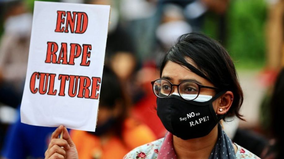 أدت جريمة اغتصاب جماعي الأسبوع الماضي في بنغلاديش إلى احتجاجات واسعة خلال عطلة نهاية الأسبوع REUTERS