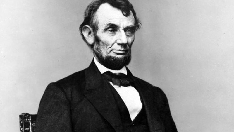 لماذا تردد اسم أبراهام لنكولن في المناظرة الأخيرة بين ترامب وبايدن؟